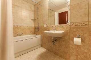 Отель Apart Hotel Orbilux Банско Апартаменты с 1 спальней (для 2 взрослых и 1 ребенка)-5
