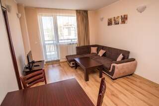 Отель Apart Hotel Orbilux Банско Трехместные апартаменты-2