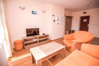 Отель Apart Hotel Orbilux Банско Апартаменты с 1 спальней (для 2 взрослых и 1 ребенка)-6